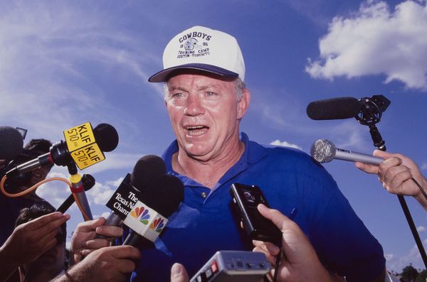 The Sad Truth About Jerry Jones’ North Little Rock School Photo